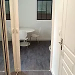 Le Turenne, T2 Cozy Et Calme, Wifi, Tv, Stationnement Aisé Appartamento Tours