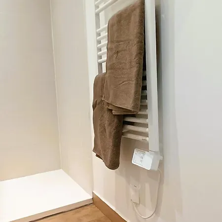 Le Turenne, T2 Cozy Et Calme, Wifi, Tv, Stationnement Aise Lägenhet Tours